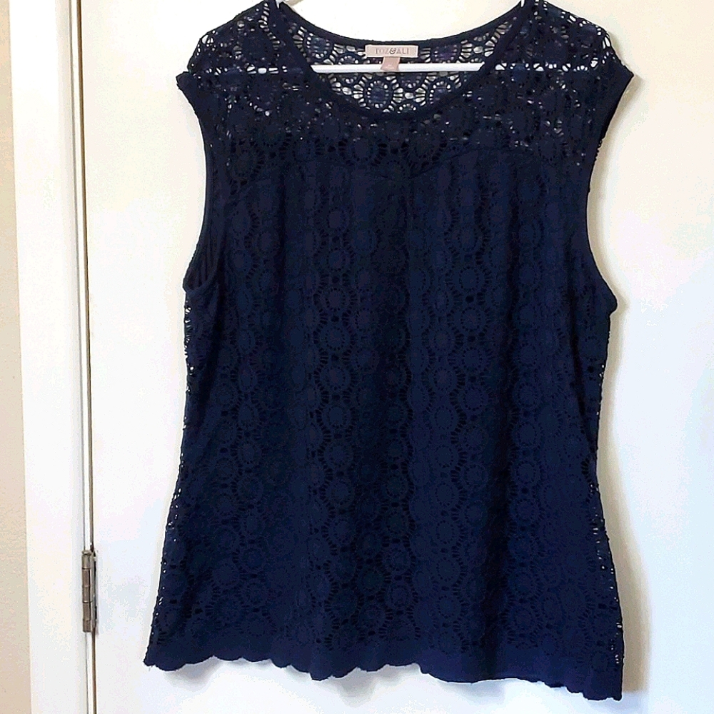 Sleeveless lace top